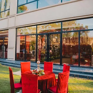 Fortune Park Boulevard Hotel