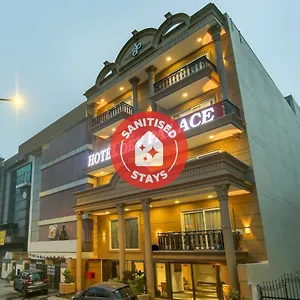 Townhouse Oak Dev Palace Hotel